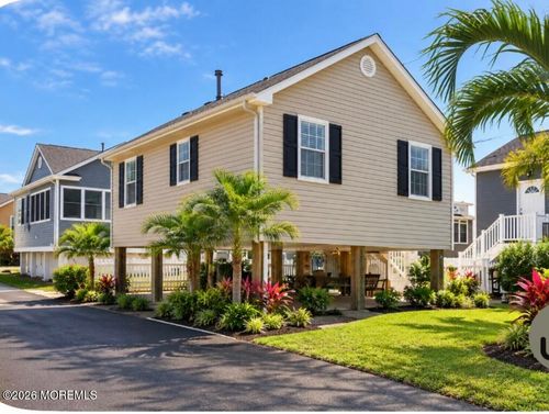 109 W Pompano Way W, Lavallette, NJ, 08735 | Card Image