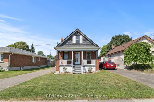 110 Gibbons St, Oshawa, ON, L1J4Y2 | Card Image