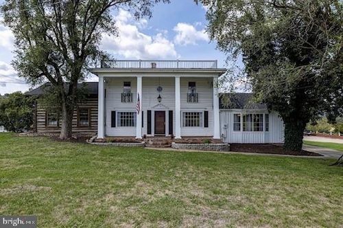 28427 Old Valley Pike, TOMS BROOK, VA, 22660-1921 | Card Image