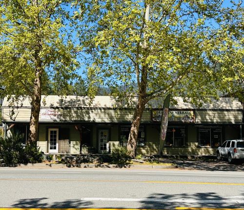 39011 State Highway 299, Willow Creek, CA, 95573-9810 | Card Image
