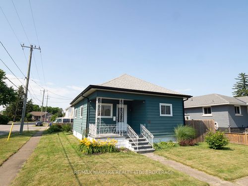 58 Christmas St, Port Colborne, ON, L3K1M5 | Card Image