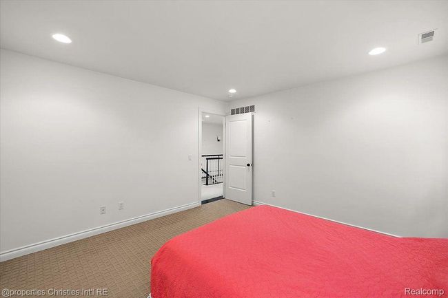 699 Abbey St, House other with 4 bedrooms, 6 bathrooms and null parking in Birmingham MI | Image 41
