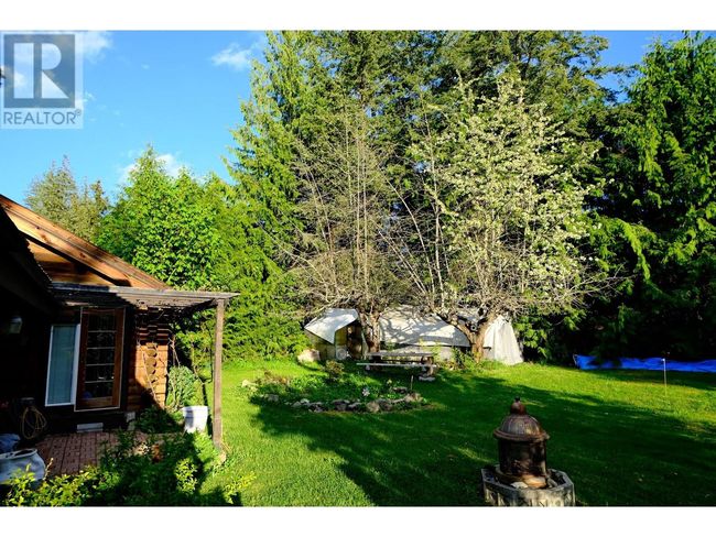 4061 Torry Rd, House other with 3 bedrooms, 2 bathrooms and 12 parking in Eagle Bay BC | Image 17