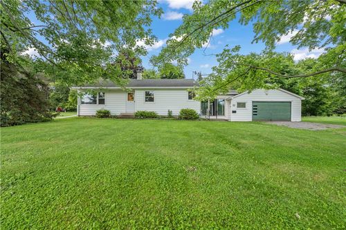 22 Ogden Parma Town Line Rd, Spencerport, NY, 14559-9581 | Card Image