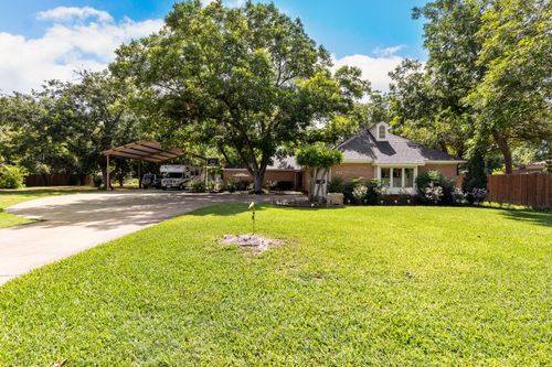 711 S Harrison St, West, TX, 76691-1725 | Card Image