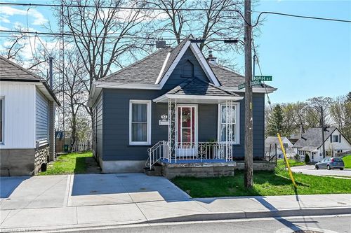 27 High St, Brantford, ON, N3R3Y3 | Card Image
