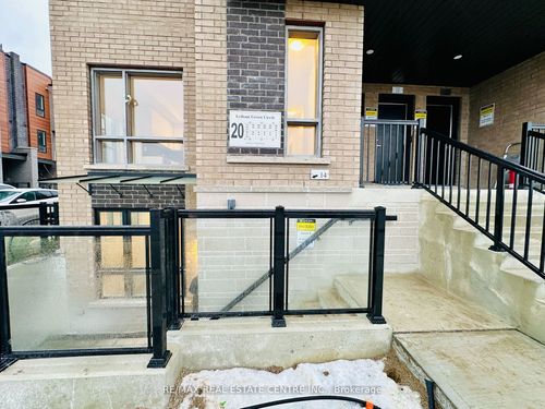 14-20 Lytham Green Cir, Newmarket, ON, L3Y0H4 | Card Image