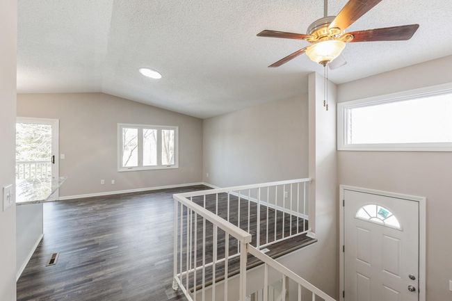 03_258476thStE_1_LivingRoom_Large.jpg | Image 4