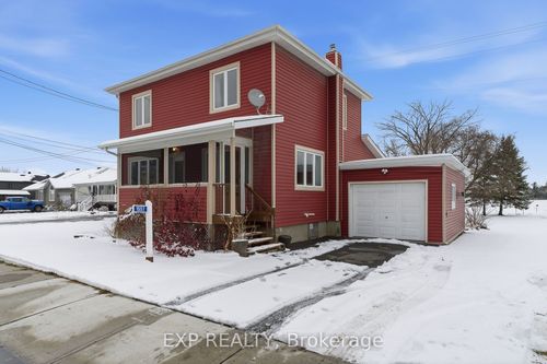 {{alt}} | Card Image