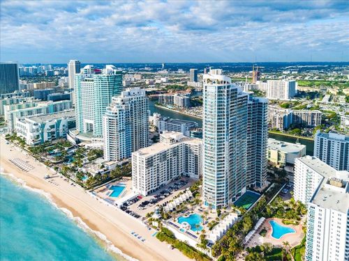 apt-3003-3101 S Ocean Dr, Hollywood, FL, 33019-2838 | Card Image