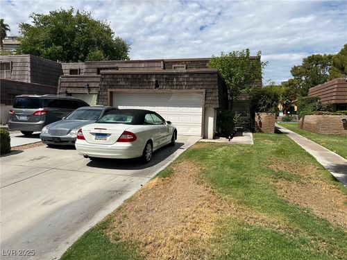 2963 Pinehurst Dr, Las Vegas, NV, 89109-1524 | Card Image