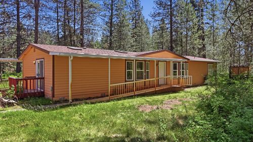 28608 N River Estates Dr, Chattaroy, WA, 99003-8848 | Card Image