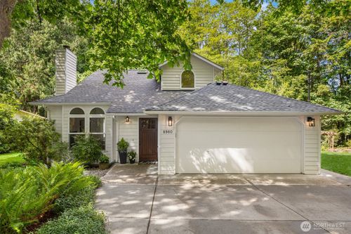 8980 Bay St Ne, Bainbridge Island, WA, 98110-3494 | Card Image