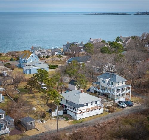3 Vine Ave, Rockport, MA, 01966-1029 | Card Image