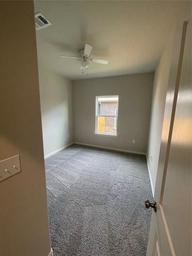 2829 Peony Dr, Home with 3 bedrooms, 2 bathrooms and null parking in Sherman TX | Image 10