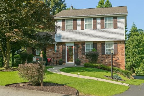 560 Monticello Dr, Delmont, PA, 15626-1374 | Card Image