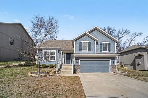 11224 Cernech Rd, Kansas City, KS, 66109-7833 | Card Image