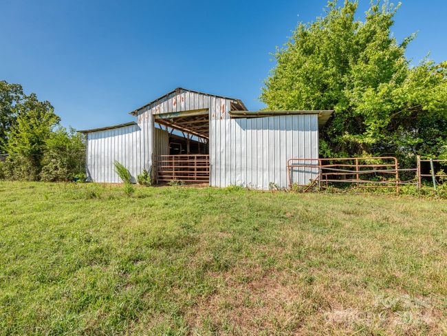 8670 Nc 200 Hwy, House other with 3 bedrooms, 1 bathrooms and null parking in Midland NC | Image 24