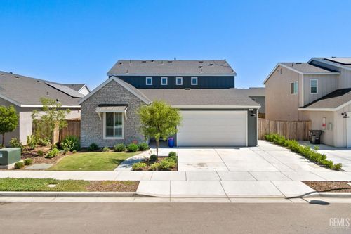 9501 Eagle Creek Dr, Shafter, CA, 93263-9406 | Card Image