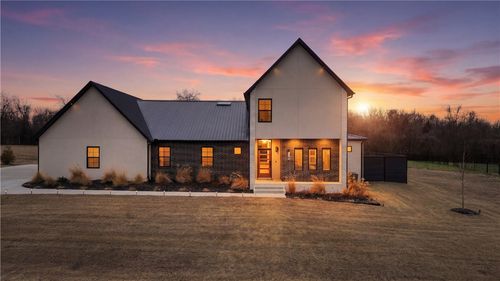 202 Ne Healing Springs St, Bentonville, AR, 72713 | Card Image