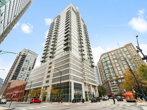 2004-653 N Kingsbury St, Chicago, IL, 60654-7089 | Card Image