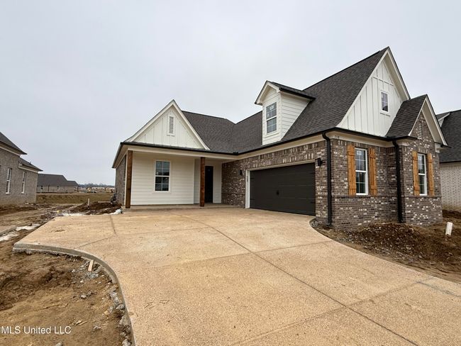 Front | Image 4