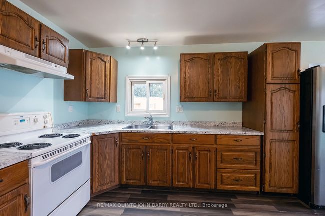 104 - 104-63 Whites Rd, House other with 2 bedrooms, 1 bathrooms and 2 parking in Quinte West ON | Image 9
