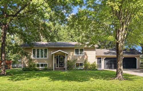 1115 11th St Sw, Little Falls, MN, 56345-1917 | Card Image