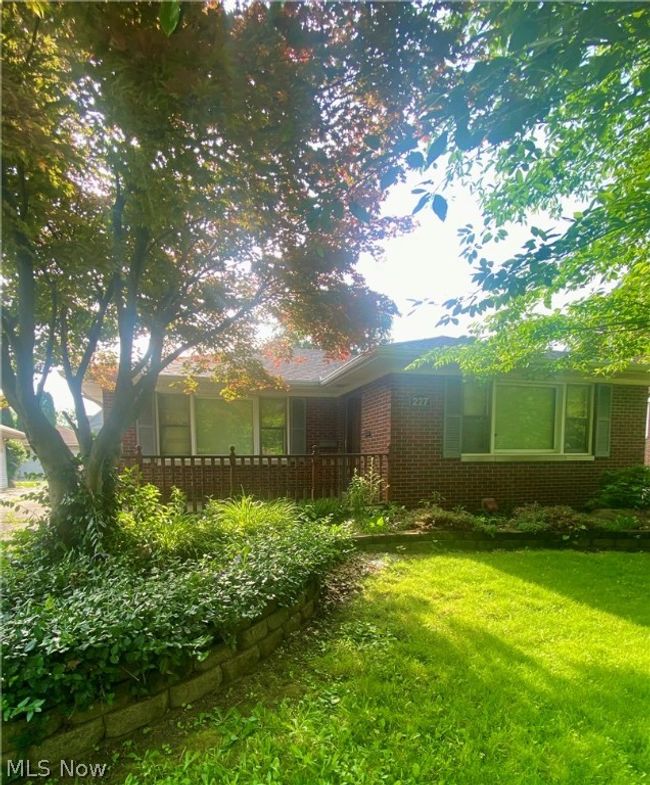 227 Summit Avenue, Sold In Niles - Zoocasa