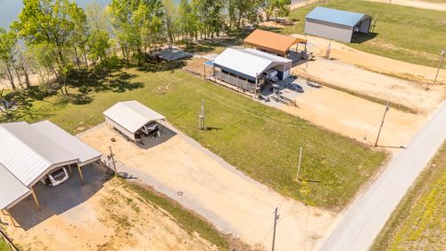 855 Hardin Bottom River Rd, Clifton, TN, 38425-1522 | Card Image