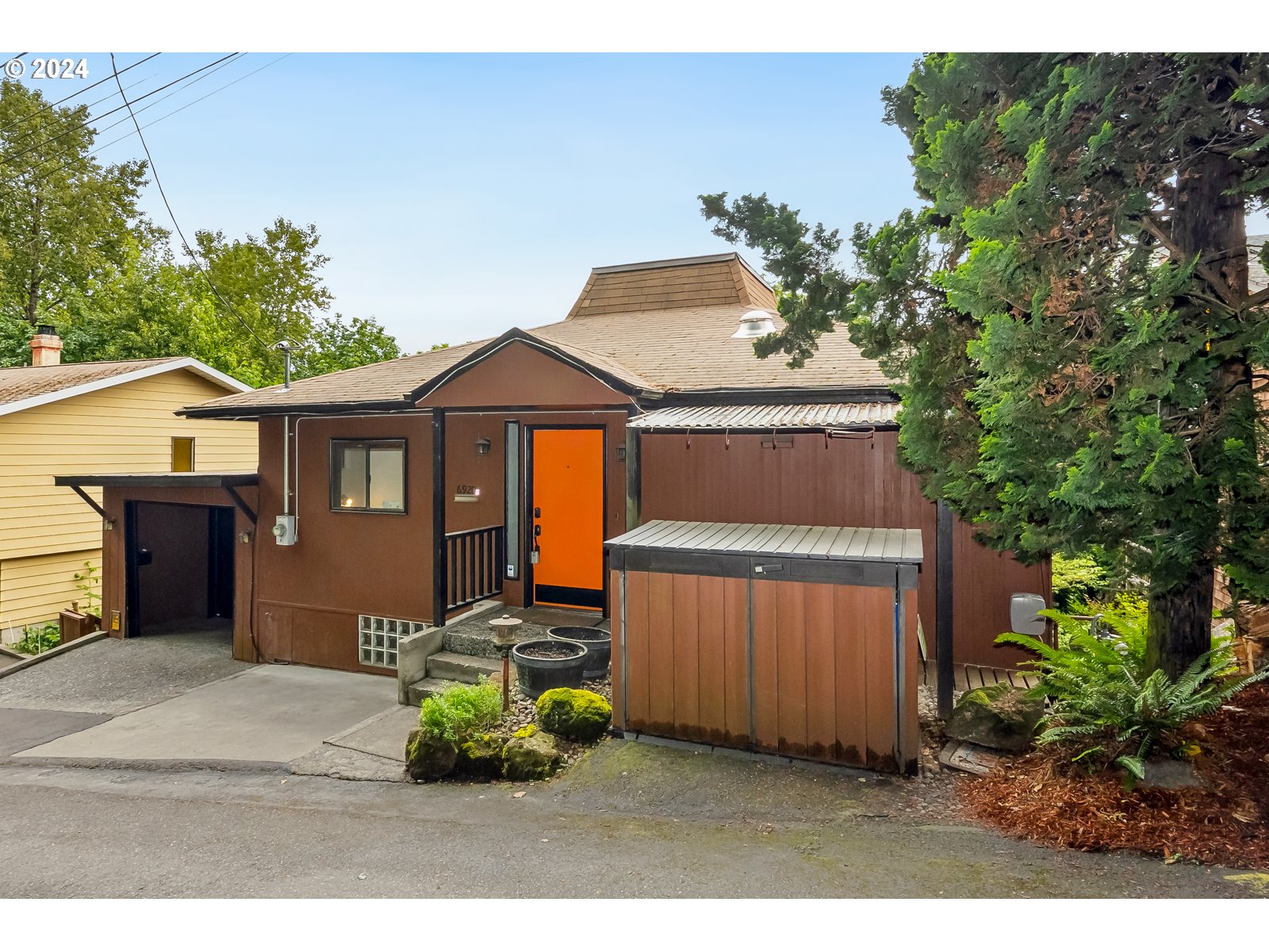 2nd Ave, Portland, OR 97219