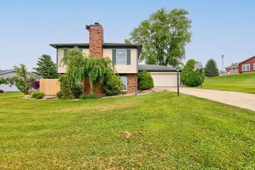 1925 E Woodside Village Drive, Connersville, IN, 47331 | Card Image