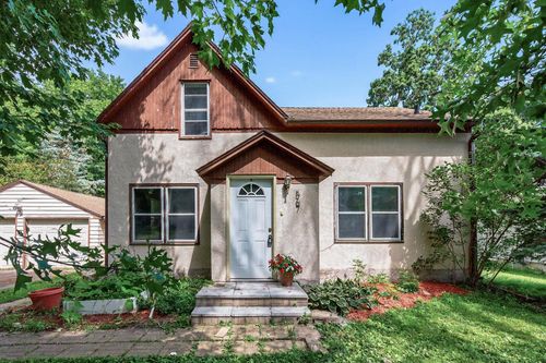 567 2nd Ave Nw, Forest Lake, MN, 55025-1009 | Card Image