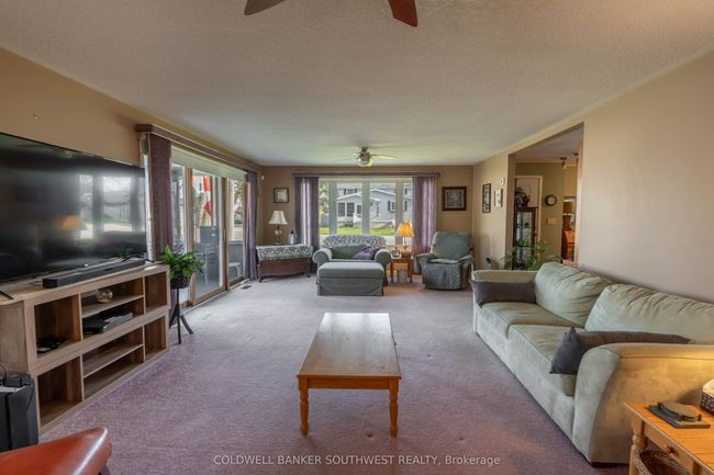 479 William St, House other with 3 bedrooms, 3 bathrooms and 4 parking in Saint Clair ON | Image 7