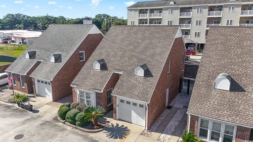 305 2nd Ave N, North Myrtle Beach, SC, 29582-8027 | Card Image