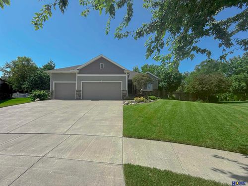 8501 Remi Ct, Lincoln, NE, 68526-1100 | Card Image