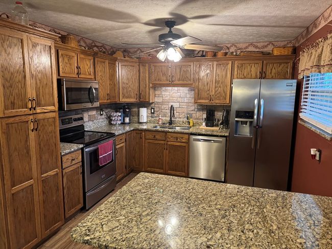 2415 Edgewood Dr, Home with 4 bedrooms, 2 bathrooms and 1 parking in Portsmouth OH | Image 4
