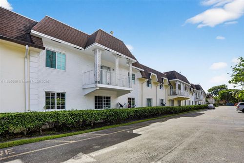 apt-311-700 Se 2nd Ave, Deerfield Beach, FL, 33441-5448 | Card Image