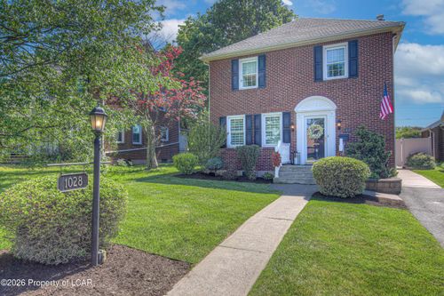 1028 E Broad Street, Hazleton, PA, 18201 | Card Image