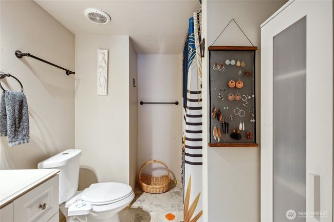 70 E Rustle Way, House other with 3 bedrooms, 2 bathrooms and 2 parking in Grapeview WA | Image 25