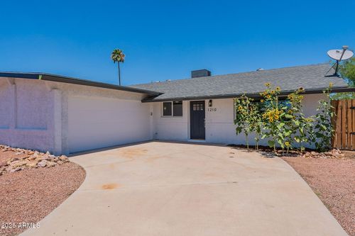 1210 W La Jolla Dr, Tempe, AZ, 85282-4411 | Card Image