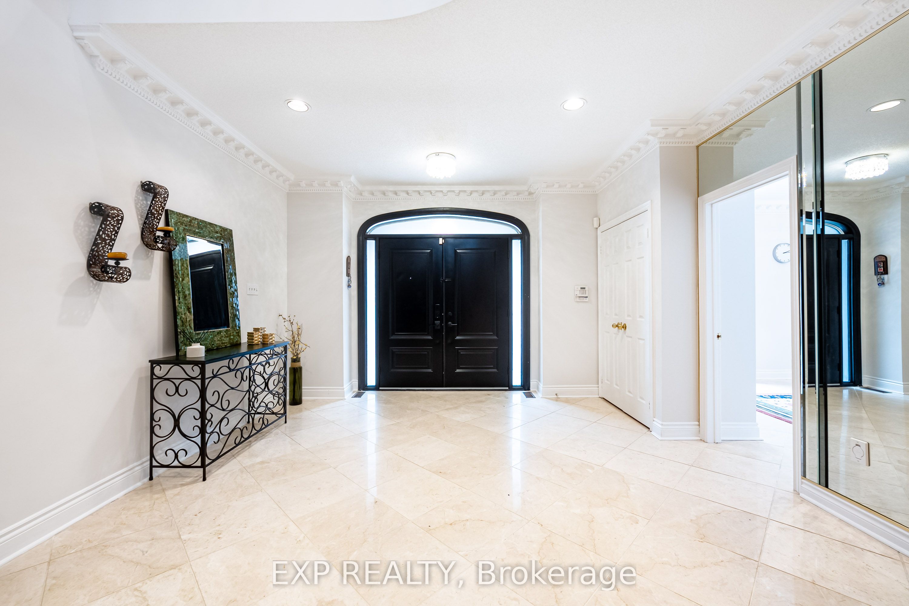 Residential in Richmond Hill 4