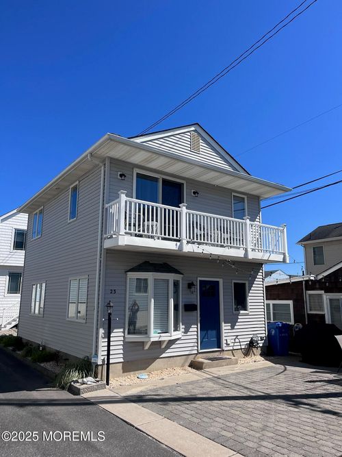 23 E Surf Way, Lavallette, NJ, 08735-1945 | Card Image