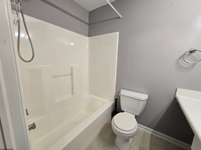 1205 University Commons Dr, Condo with 4 bedrooms, 4 bathrooms and 3 parking in Star City WV | Image 20