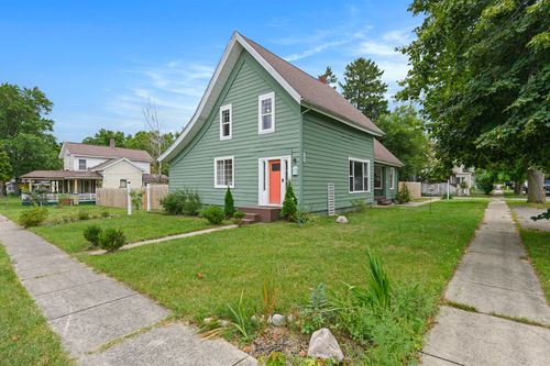 403 Elm St, Paw Paw, MI, 49079-1314 | Card Image