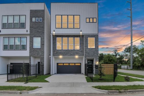 2401 Chapman St, Houston, TX, 77009-7903 | Card Image