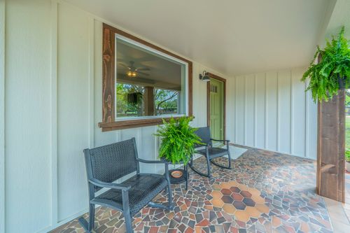 275 Belknap Cir, Newcastle, TX, 76372-3208 | Card Image