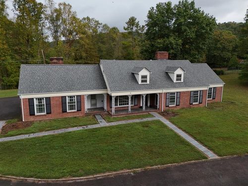 137 Mcguire Ln, Cedar Bluff, VA, 24609-1260 | Card Image