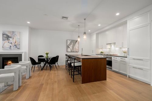 unit-102-100 Linden St, Wellesley, MA, 02482-7939 | Card Image