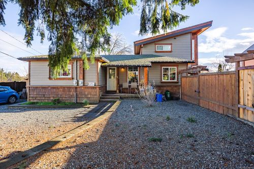 3328 Third St, Cumberland, BC, V0R1S0 | Card Image